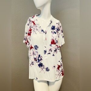 MWT TENDENCY Women’s White/ Red Floral Front Button SS Top Blouse Size L